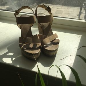 Charles by Charles David Nude Wedge -sz 8.5